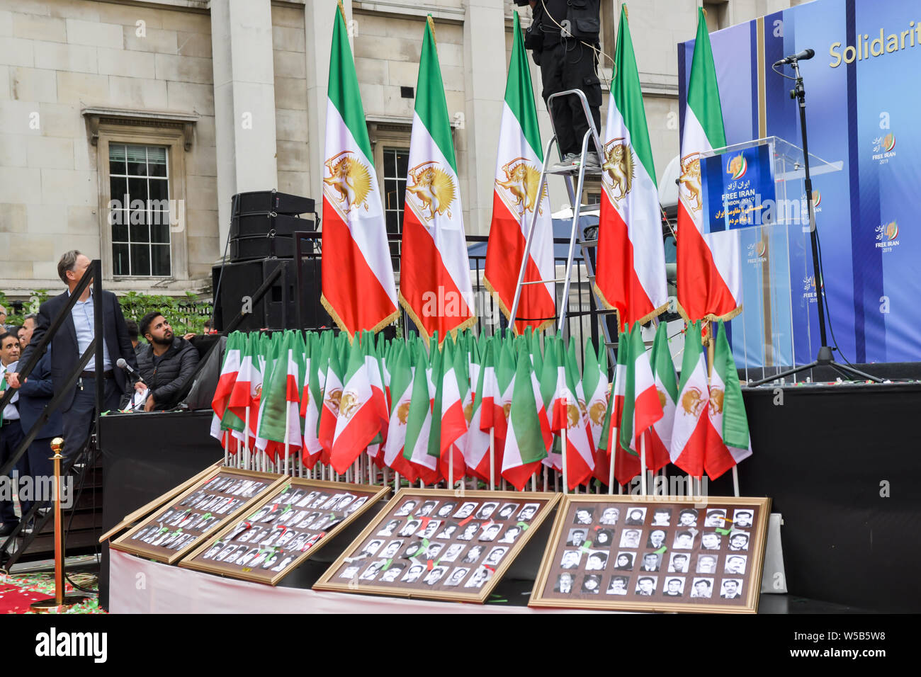 Londra, Regno Unito. 27 Luglio, 2019. Movimento Anti-Iran con il British oratori rally la domanda per un cambiamento di regime, Trafalgar square, il 27 luglio 2019, Londra, UK Credit: capitale dell'immagine/Alamy Live News Foto Stock