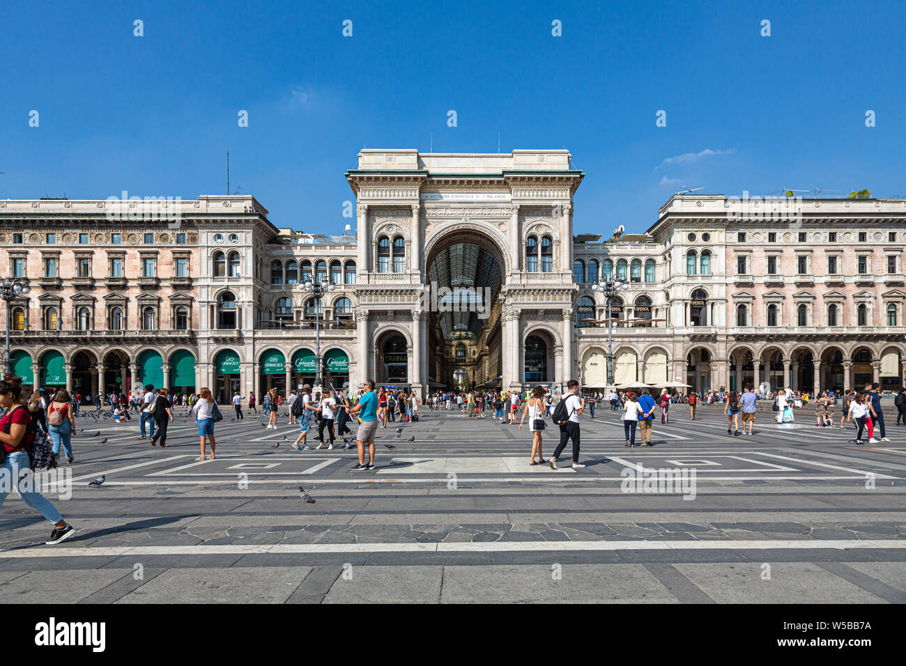 Galleria Vittorio Emanuele II e la Piazza del Duomo di Milano, Italia Foto Stock