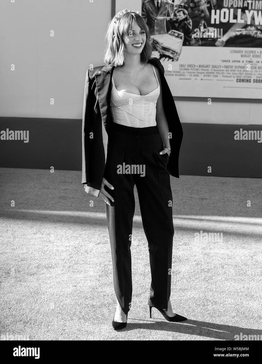 Los Angeles, CA - Luglio 22, 2019: Maya Hawke assiste il Los Angeles Premiere di " una volta a Hollywood" tenutasi presso la TCL Teatro Cinese Foto Stock