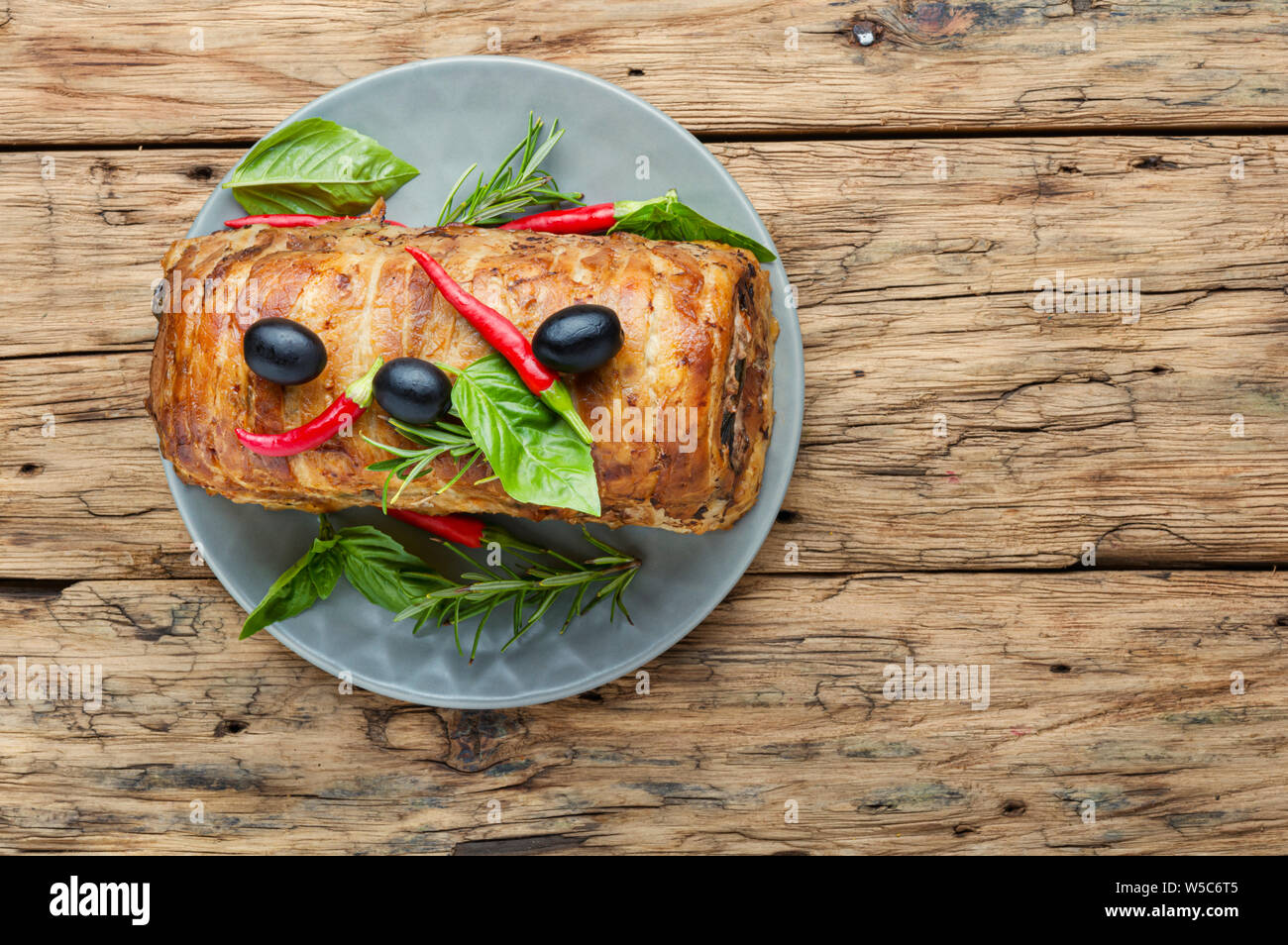 Terrina con pancetta e carne di tacchino.cibo francese.cotta di carne di tacchino Foto Stock