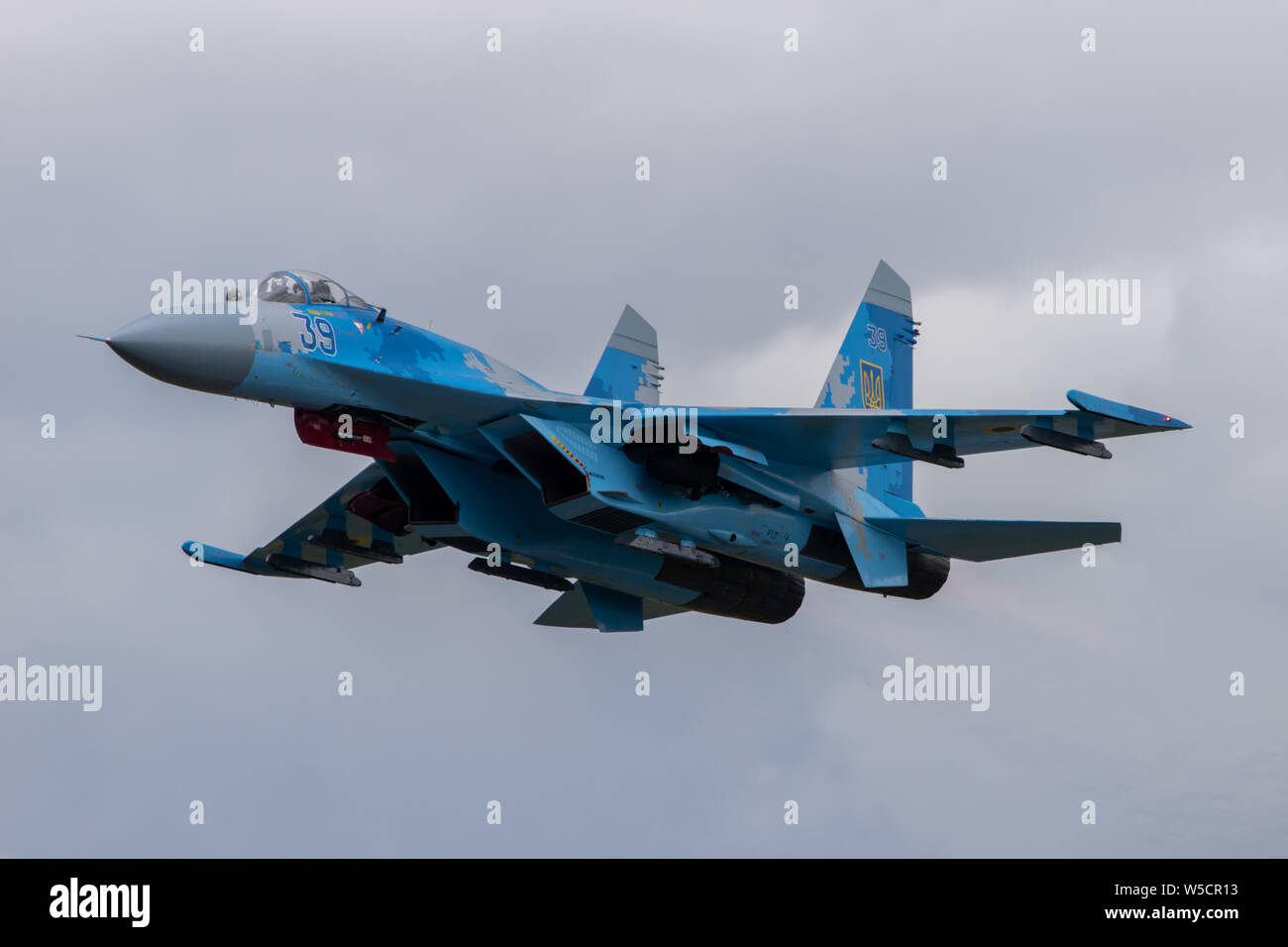 Sokhoi Su-27P 'Flanker 'visto durante la sua visualizzazione a RAF Fairford per il 2019 RIAT Foto Stock