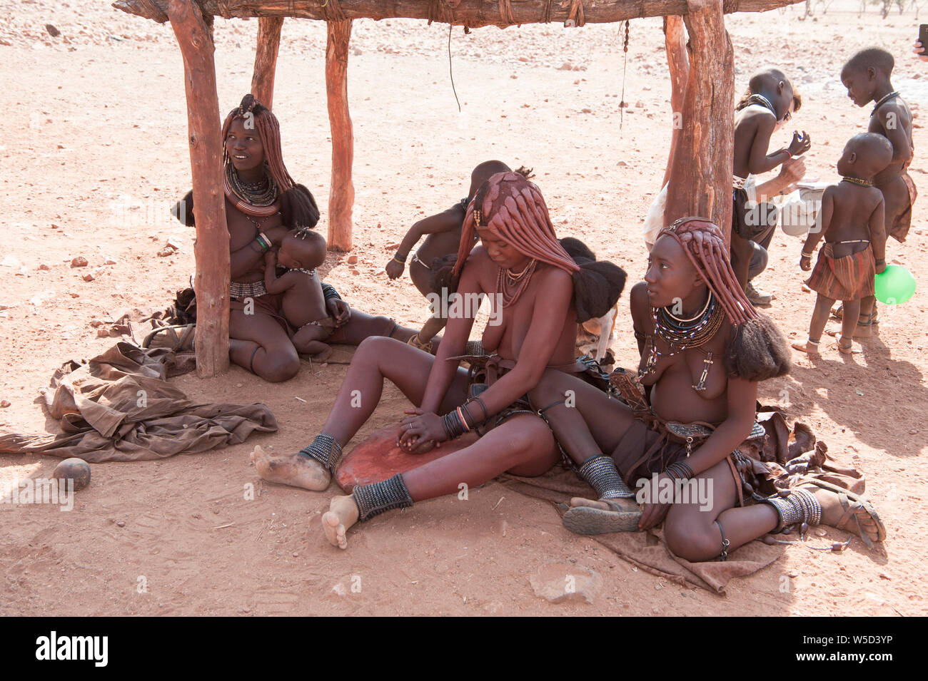 Tribù Himba village, Kaokoveld, Namibia, Africa Foto Stock