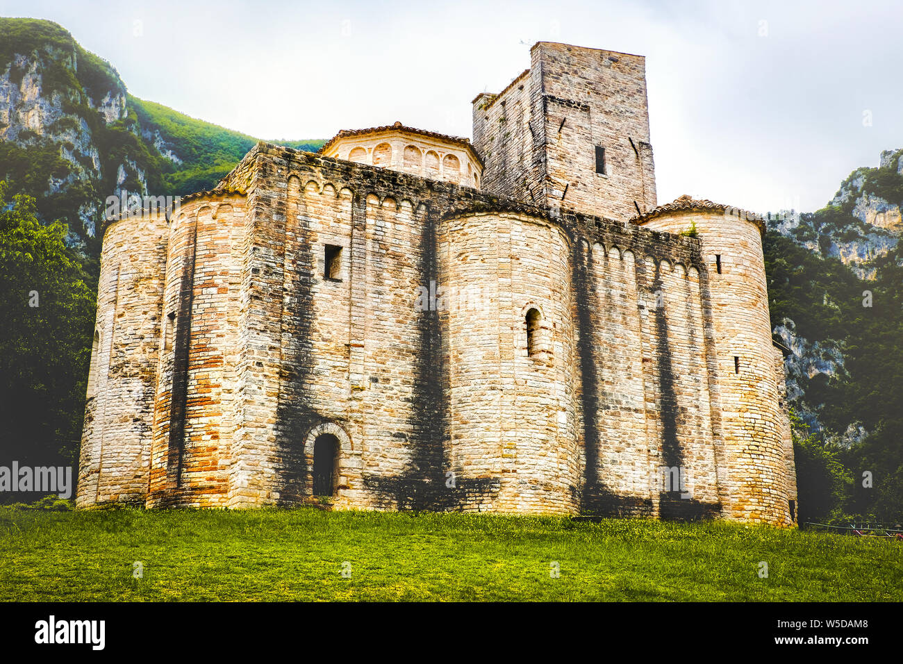 Abbazia di San Vittore di Genga - Marche - Italia Foto Stock