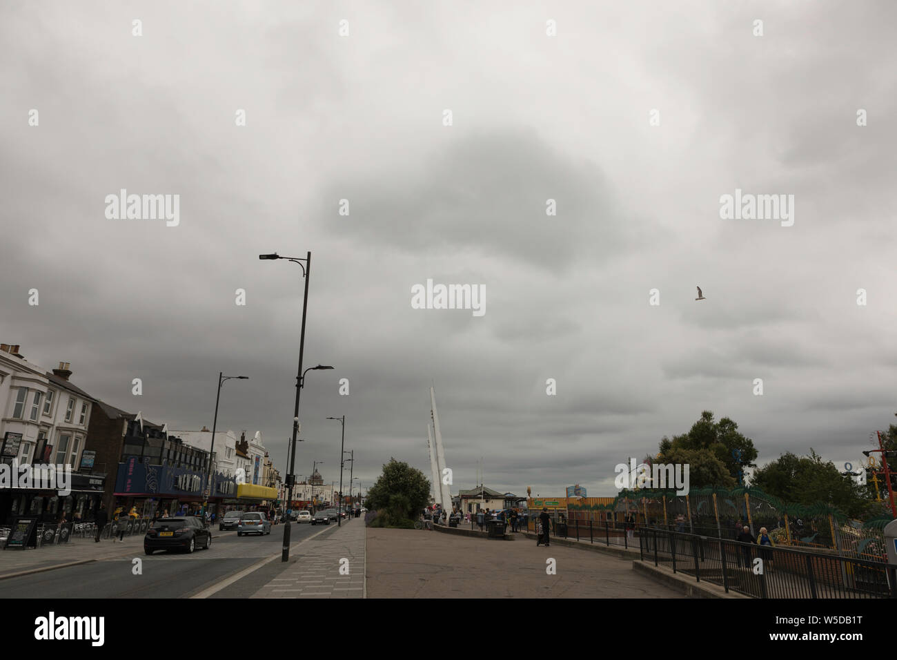 Southend on Sea, Regno Unito. 28 Luglio, 2019. Nuvoloso nuvoloso meteo presso il lungomare. Credito: Penelope Barritt/Alamy Live News Foto Stock