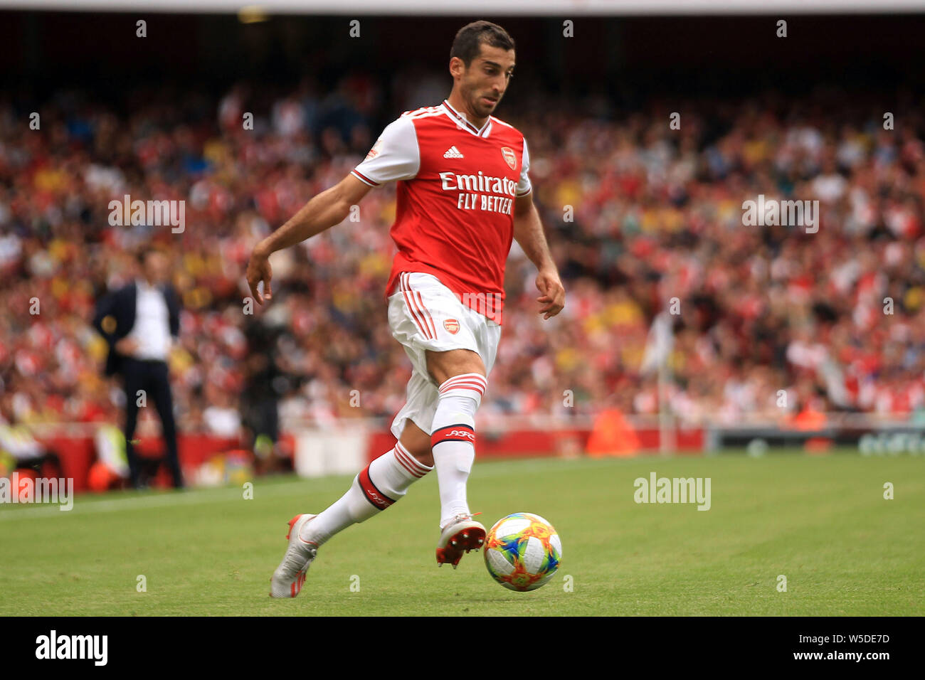 Londra, Regno Unito. 28 Luglio, 2019. Henrik Mkhitaryan dell'Arsenal in azione. Emirates Cup 2019 corrispondono, Arsenal v Lione presso l'Emirates Stadium di Londra domenica 28 luglio 2019. Questa immagine può essere utilizzata solo per scopi editoriali. Solo uso editoriale, è richiesta una licenza per uso commerciale. Nessun uso in scommesse, giochi o un singolo giocatore/club/league pubblicazioni . pic da Steffan Bowen/Andrew Orchard fotografia sportiva/Alamy Live news Credito: Andrew Orchard fotografia sportiva/Alamy Live News Foto Stock