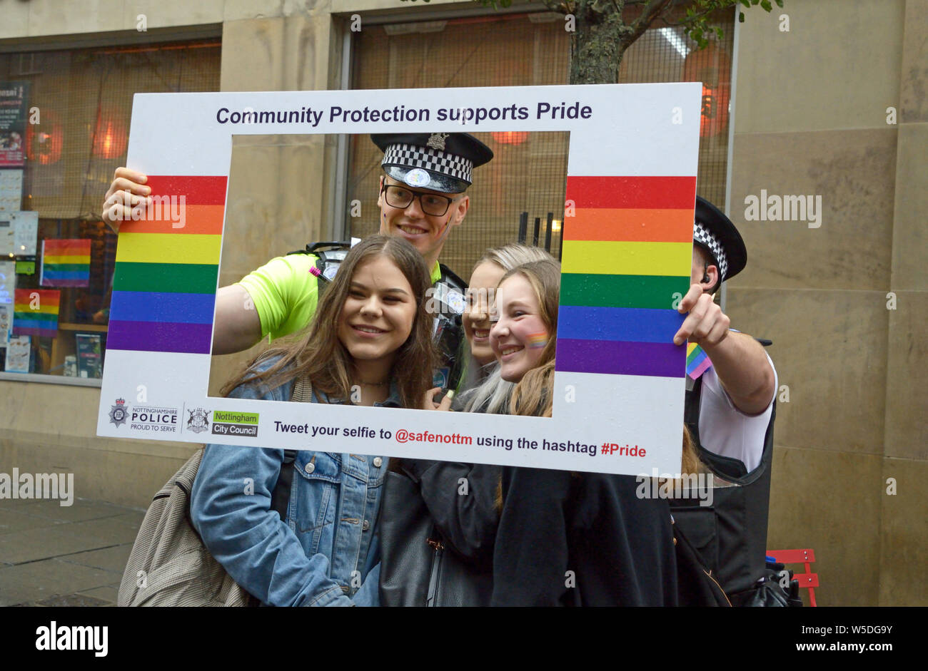 La polizia in posa con orgoglio la gente, Nottingham Foto Stock