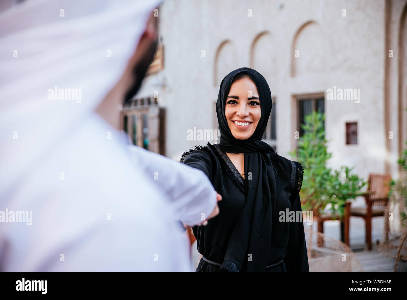 Abiti Tradizionali Arabi Uomo Immagini e Fotos Stock - Alamy