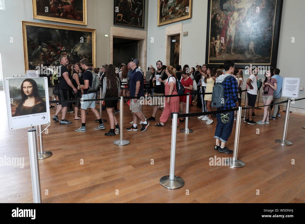 La Mona Lisa temporaneamente sul display nella Galerie MEDICIS Foto Stock