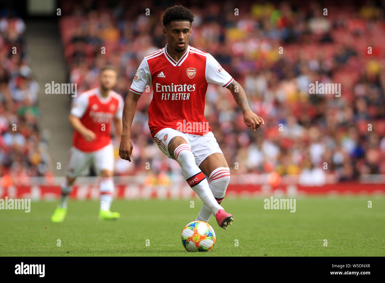 Londra, Regno Unito. 28 Luglio, 2019. Reiss Nelson di Arsenal in azione. Emirates Cup 2019 corrispondono, Arsenal v Lione presso l'Emirates Stadium di Londra domenica 28 luglio 2019. Questa immagine può essere utilizzata solo per scopi editoriali. Solo uso editoriale, è richiesta una licenza per uso commerciale. Nessun uso in scommesse, giochi o un singolo giocatore/club/league pubblicazioni . pic da Steffan Bowen/Andrew Orchard fotografia sportiva/Alamy Live news Credito: Andrew Orchard fotografia sportiva/Alamy Live News Foto Stock