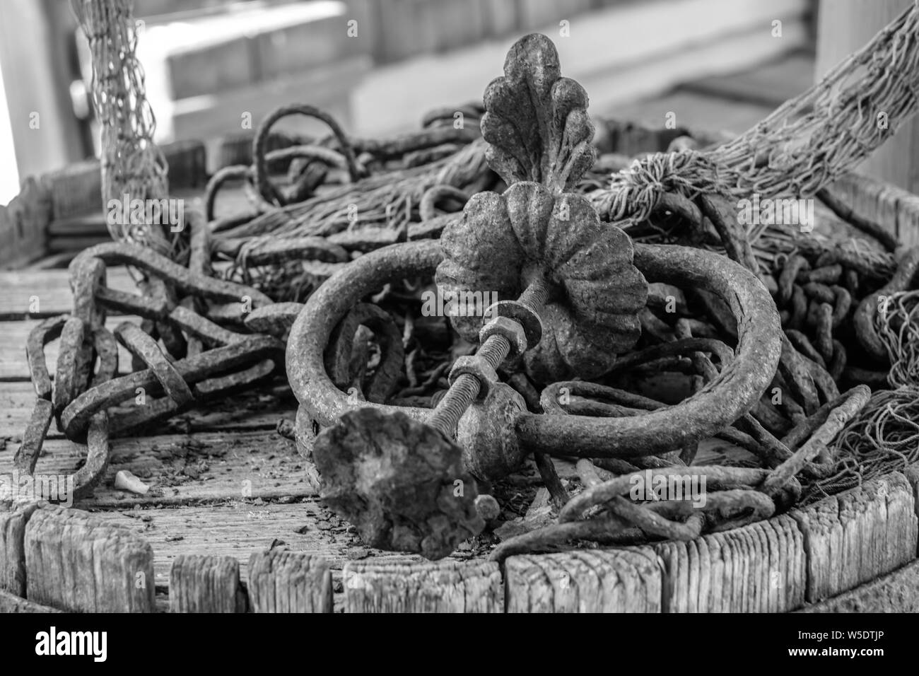 Popeye Village, Malta - 19 luglio, 2019. Interno del villaggio di Popeye in Malta. Noto anche come Sweethaven Village. Si tratta di un set cinematografico appositamente costruito vil Foto Stock