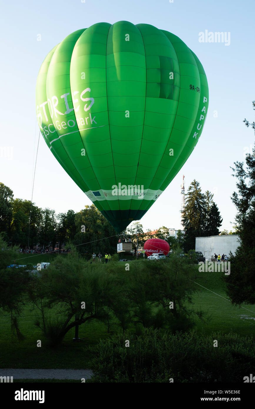 Hot Air Balloon Festival per il compleanno della città di Karlovac Foto Stock