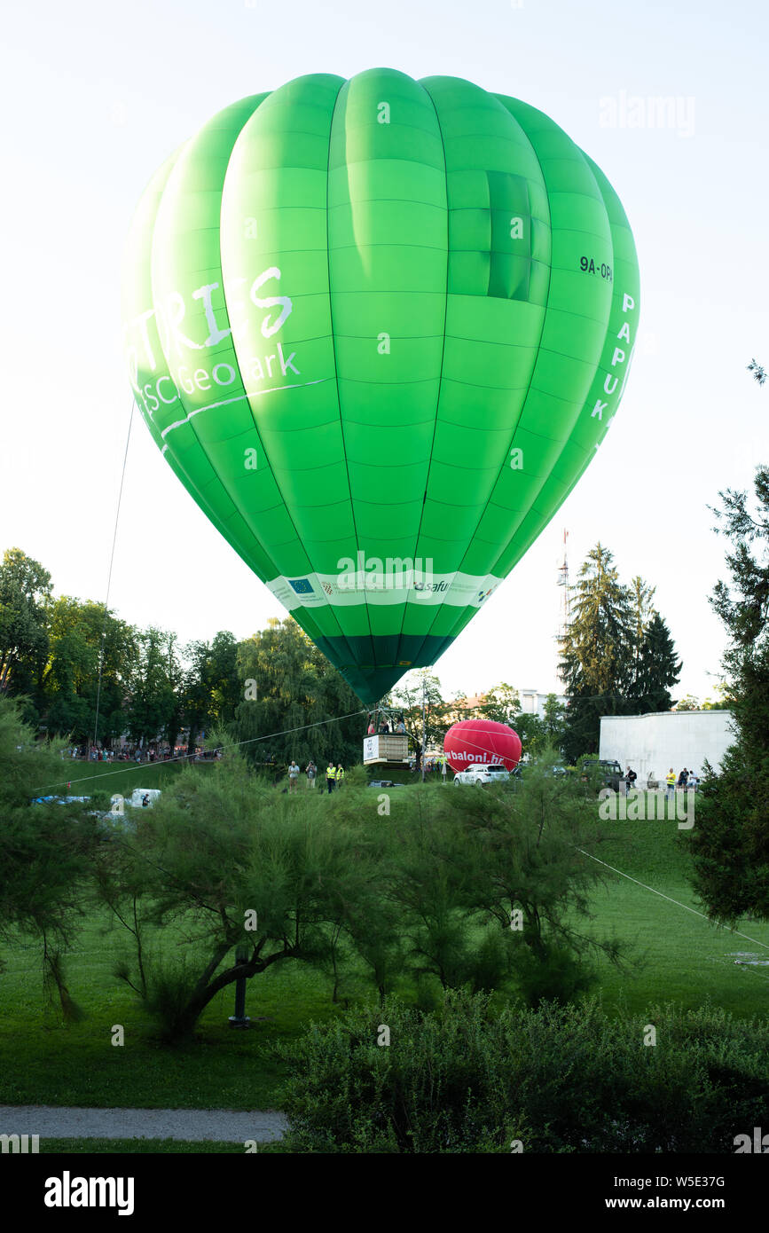 Hot Air Balloon Festival per il compleanno della città di Karlovac Foto Stock