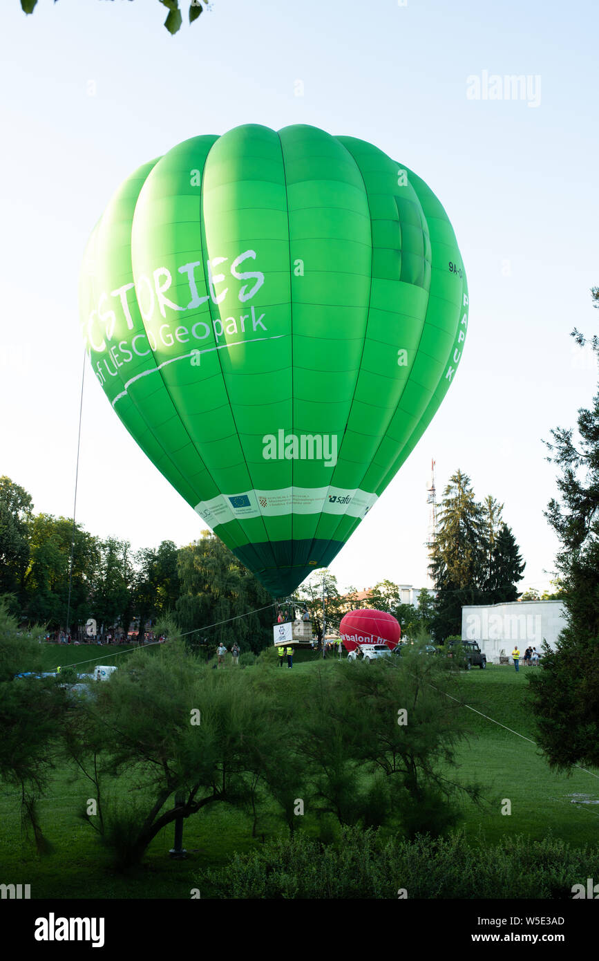 Hot Air Balloon Festival per il compleanno della città di Karlovac Foto Stock