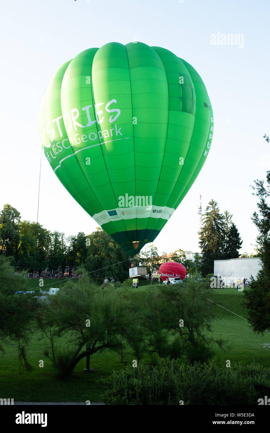 Hot Air Balloon Festival per il compleanno della città di Karlovac Foto Stock