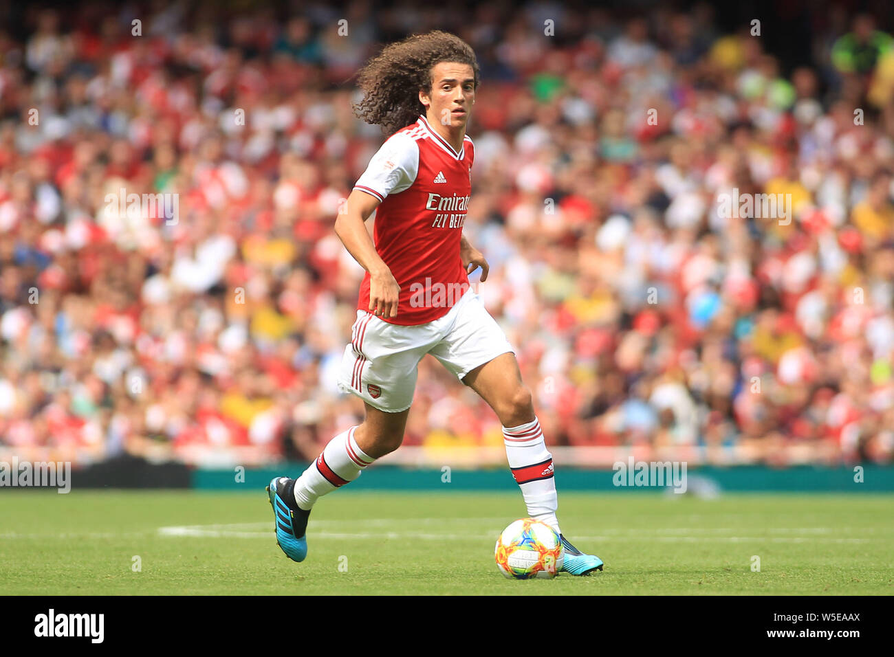 Londra, Regno Unito. 28 Luglio, 2019. Matteo Guendouzi dell'Arsenal in azione. Emirates Cup 2019 corrispondono, Arsenal v Lione presso l'Emirates Stadium di Londra domenica 28 luglio 2019. Questa immagine può essere utilizzata solo per scopi editoriali. Solo uso editoriale, è richiesta una licenza per uso commerciale. Nessun uso in scommesse, giochi o un singolo giocatore/club/league pubblicazioni . pic da Steffan Bowen/Andrew Orchard fotografia sportiva/Alamy Live news Credito: Andrew Orchard fotografia sportiva/Alamy Live News Foto Stock