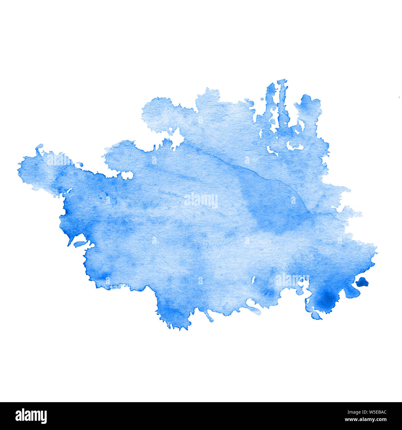 Acquerello blot di blu con schizzi e macchie. Isolato blot blu su sfondo bianco. Disegnato a mano. Foto Stock