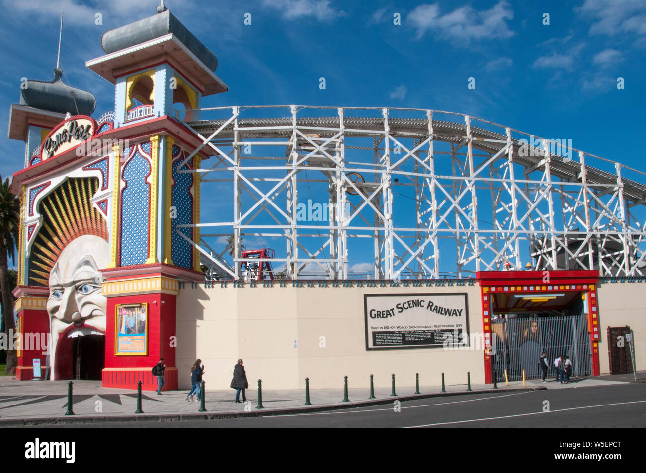 Il Luna Park è uno storico parco divertimenti situato sulla foreshore di Port Phillip Bay a St Kilda, Melbourne, aperto 1912. Foto Stock