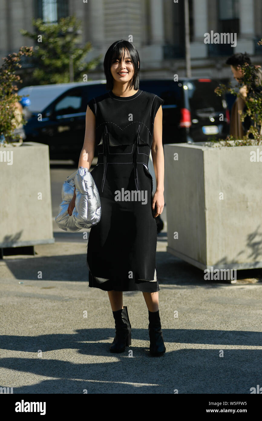 Attrice Cinese Xin Zhilei è raffigurato a Parigi durante la settimana della moda di Parigi Autunno Inverno 19/20 in Francia, il 27 febbraio 2019. Borsa: Maison Margiela ** Foto Stock