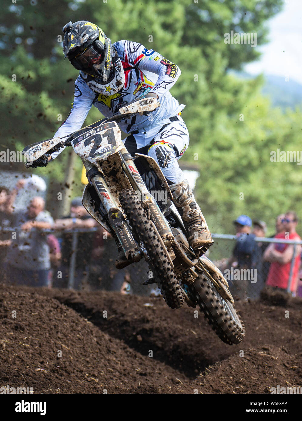 Washougal, WA USA. 27 Luglio, 2019. # 21 Jason Anderson aria diventa a sua volta 14 durante il Lucas Oil Pro Motocross Washougal National 450 campionato di classe a Washougal MX park Washougal, WA Thurman James/CSM/Alamy Live News Foto Stock