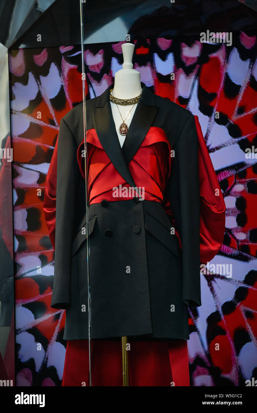 Alexander McQueen con Style e Amica - Foto Style