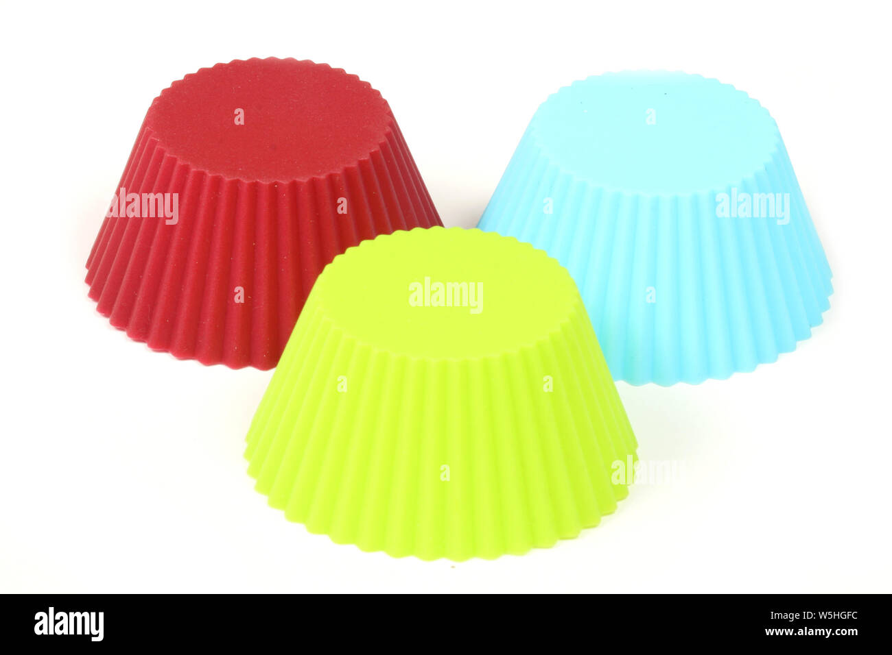 Tortina stampi di silicone isolato su bianco Foto Stock