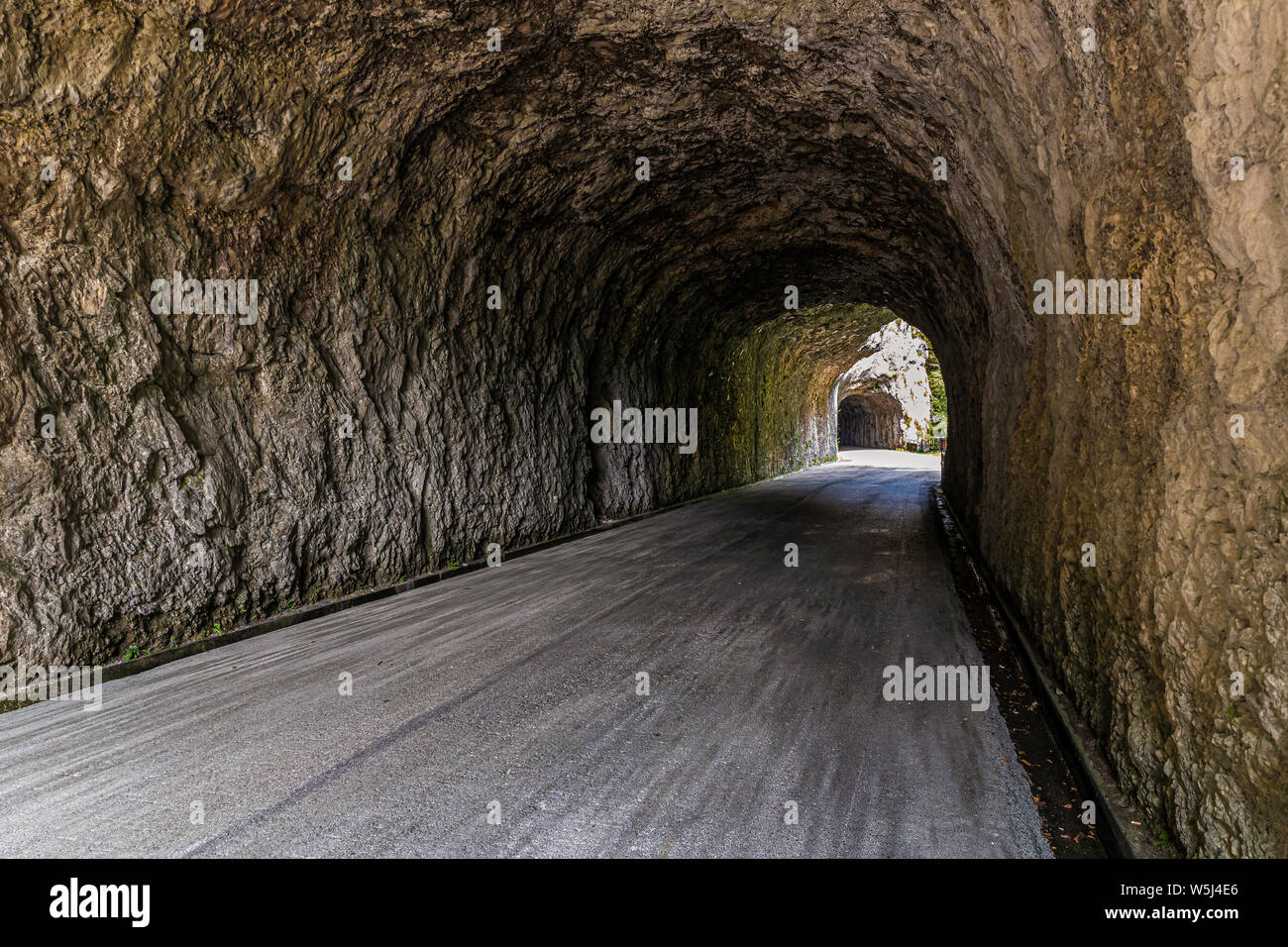 Italia Friuli Val Cellina Barcis - vecchia strada della Valcellina - Parco Naturale delle Dolomiti Friulane Foto Stock