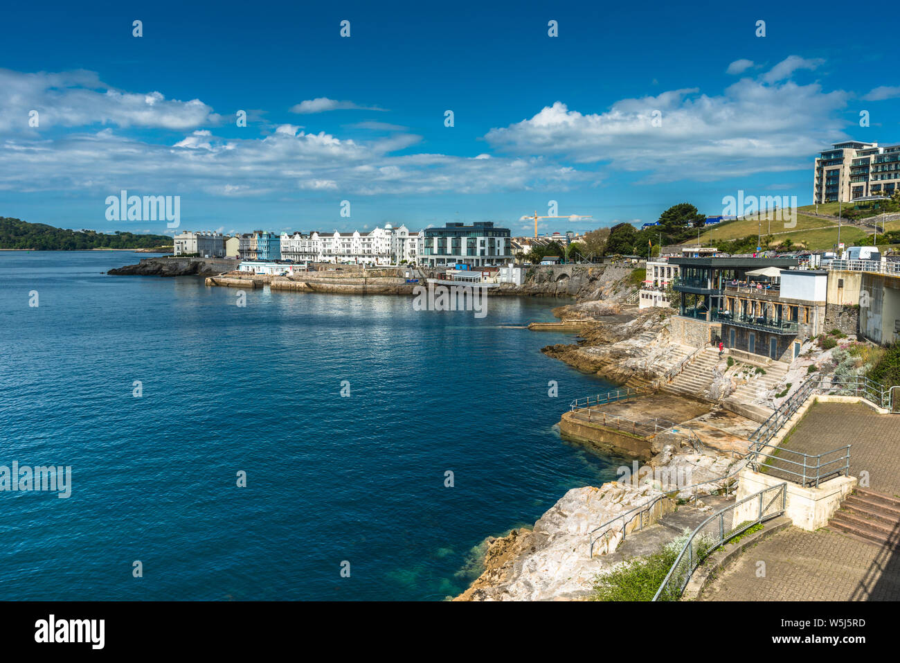 Vedute costiere a Plymouth Sound da Plymouth Hoe nel Devon, Inghilterra, Regno Unito. Foto Stock