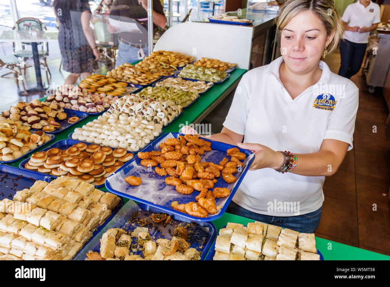 Miami Florida,Baklava Factory,Medio Oriente,Oriente,orientale,ristorante ristoranti cibo pranzo caffè caffè,cucina panetteria,dessert,dolci,biscotti,baklava,p Foto Stock