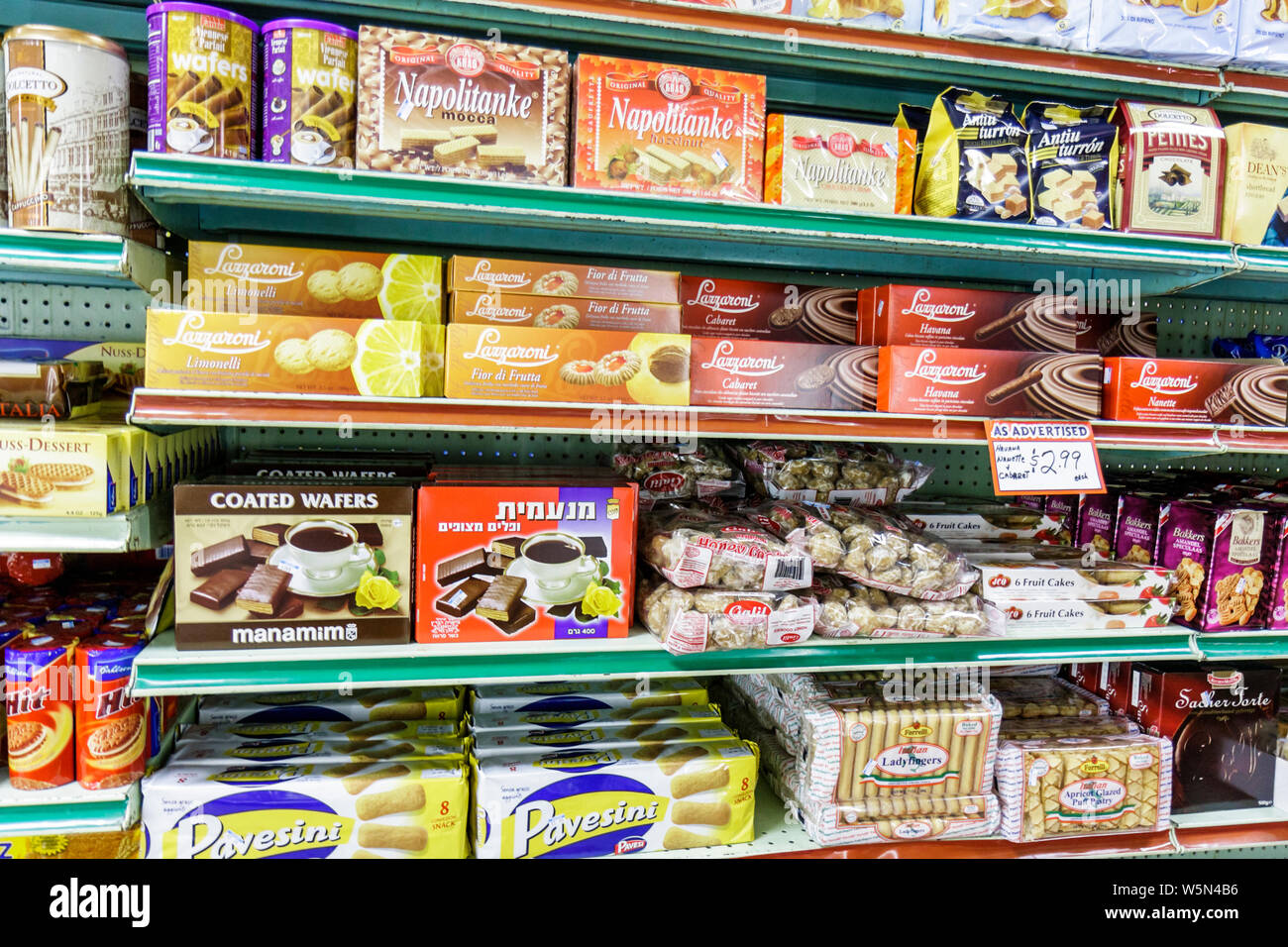 North Miami Beach Florida, Laurenzo's Italian Market, supermercato, alimentari, cibo gourmet, shopping shopper shopping negozi di mercato mercati di mercato Foto Stock