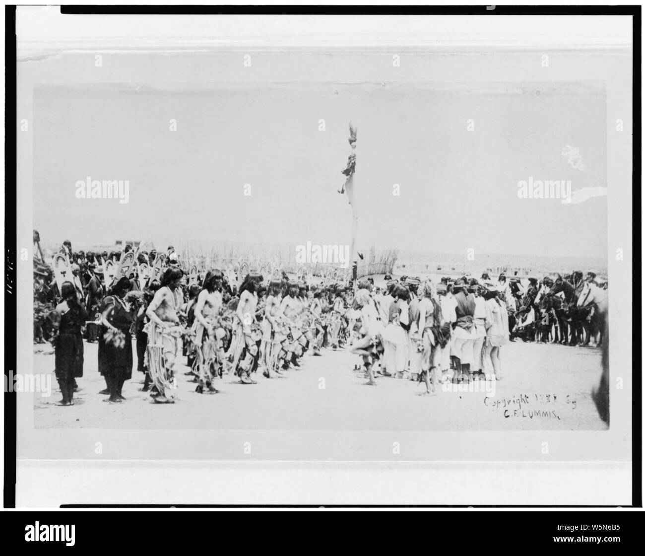 Danza di Cochiti Pueblo) - W. Cal. Brown & Co Foto Stock