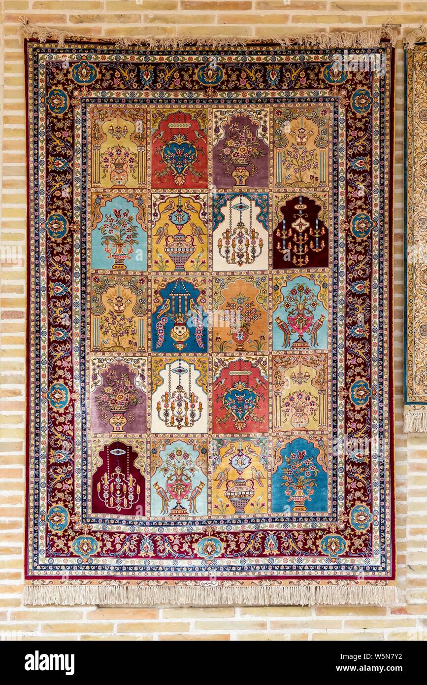 Suzani ornati, tappeti Bukhara, Uzbekistan Foto stock - Alamy
