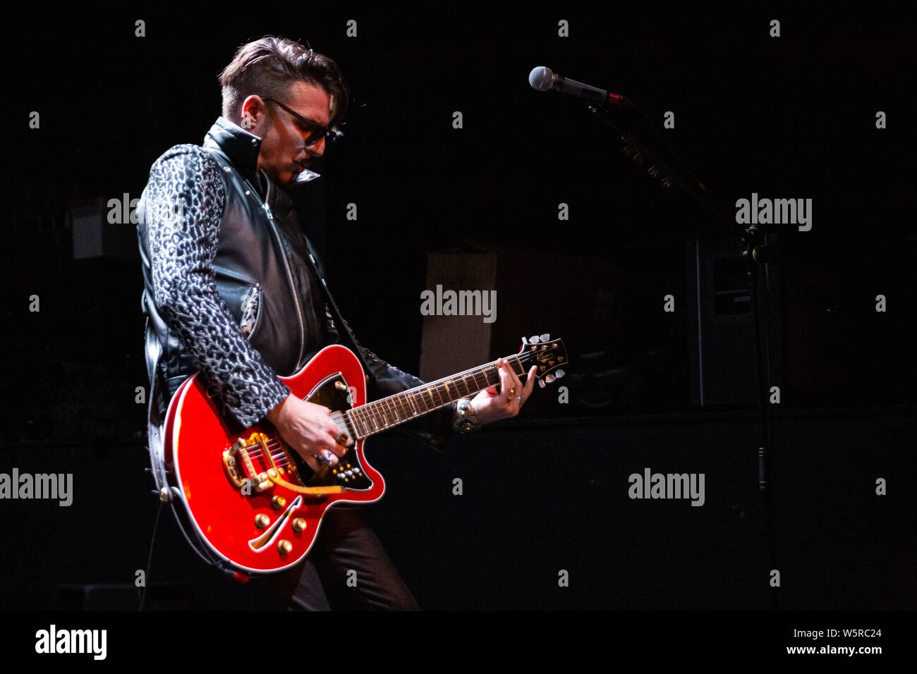 Rivale figli esibirsi dal vivo sul palco a Lisboa Ao Vivo a Lisbona, Portogallo. Dotato di: Scott Holiday, rivale figli dove: Lisbona, Lisbona area metropolitana, Portogallo quando: 28 giu 2019 Credit: Rui M Leal/WENN.com Foto Stock