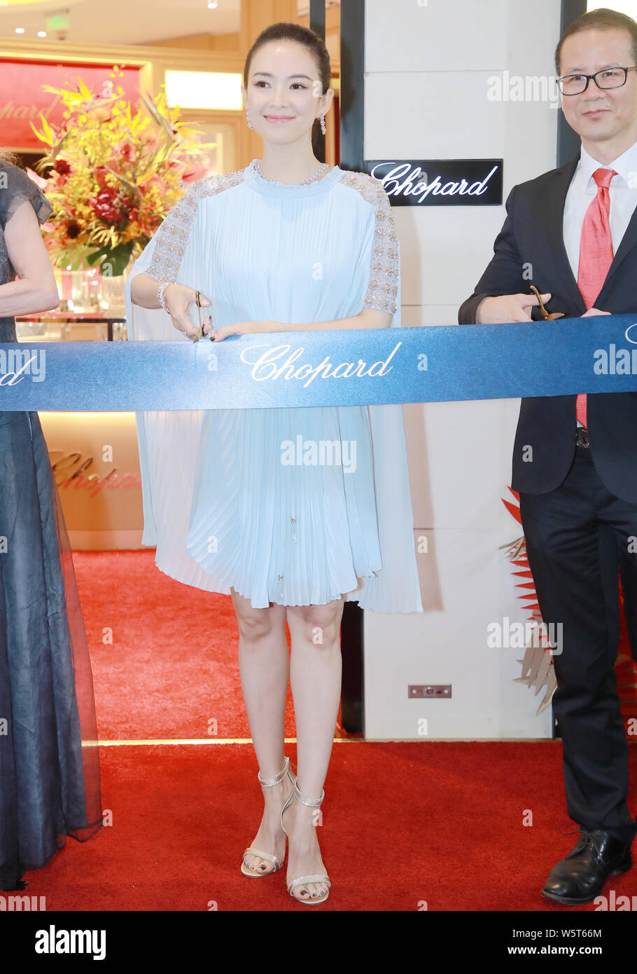 Attrice cinese Zhang Ziyi partecipa ad un evento promozionale per Chopard in Cina a Shanghai, 10 giugno 2019. Foto Stock