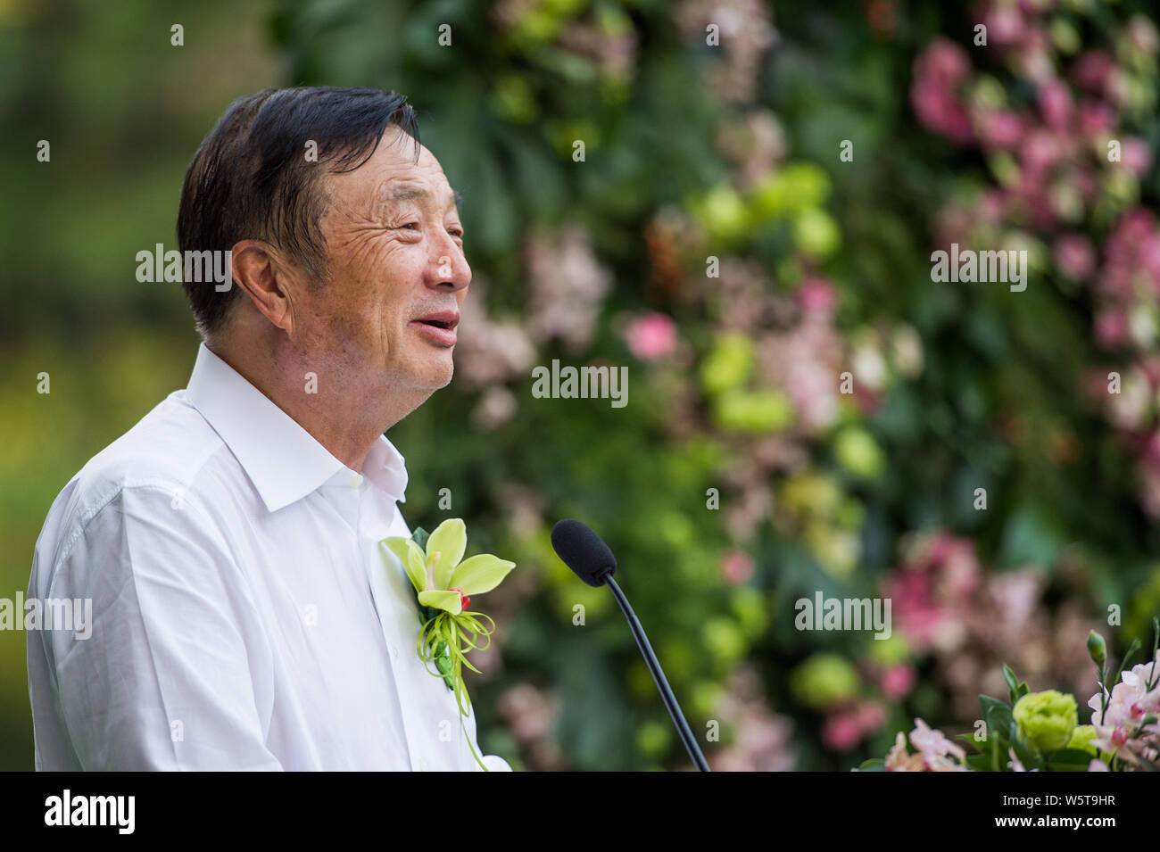 --FILE--Ren Zhengfei, Presidente e CEO di Huawei Technologies, e padre di Chief Financial Officer Sabrina Meng Wanzhou, parla a un evento pubblico i Foto Stock