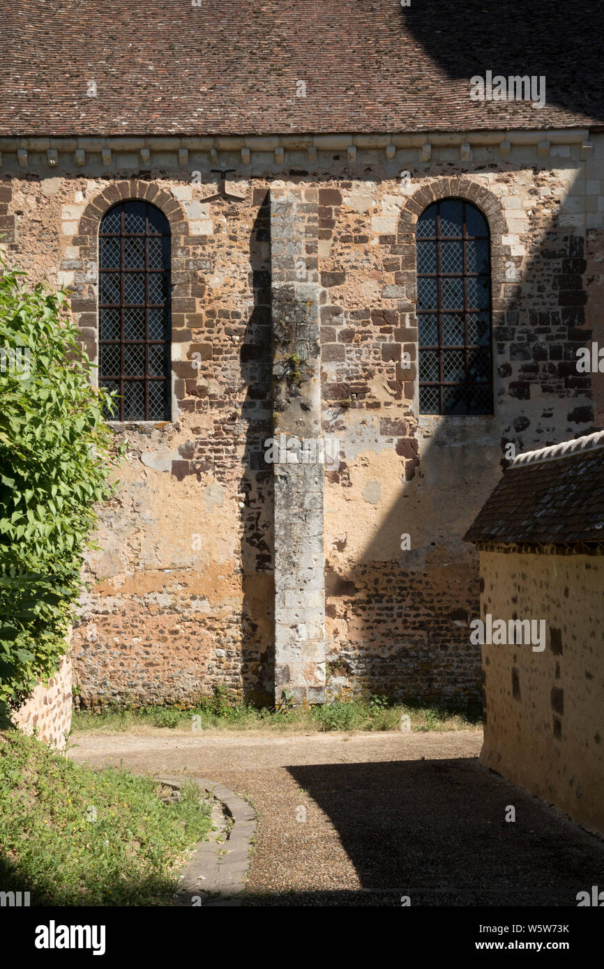 Faccia della parete Sud, Abbazia di Thiron Gardais, Eure et Loir, Francia. L'abbazia è in fase di restauro. Foto Stock