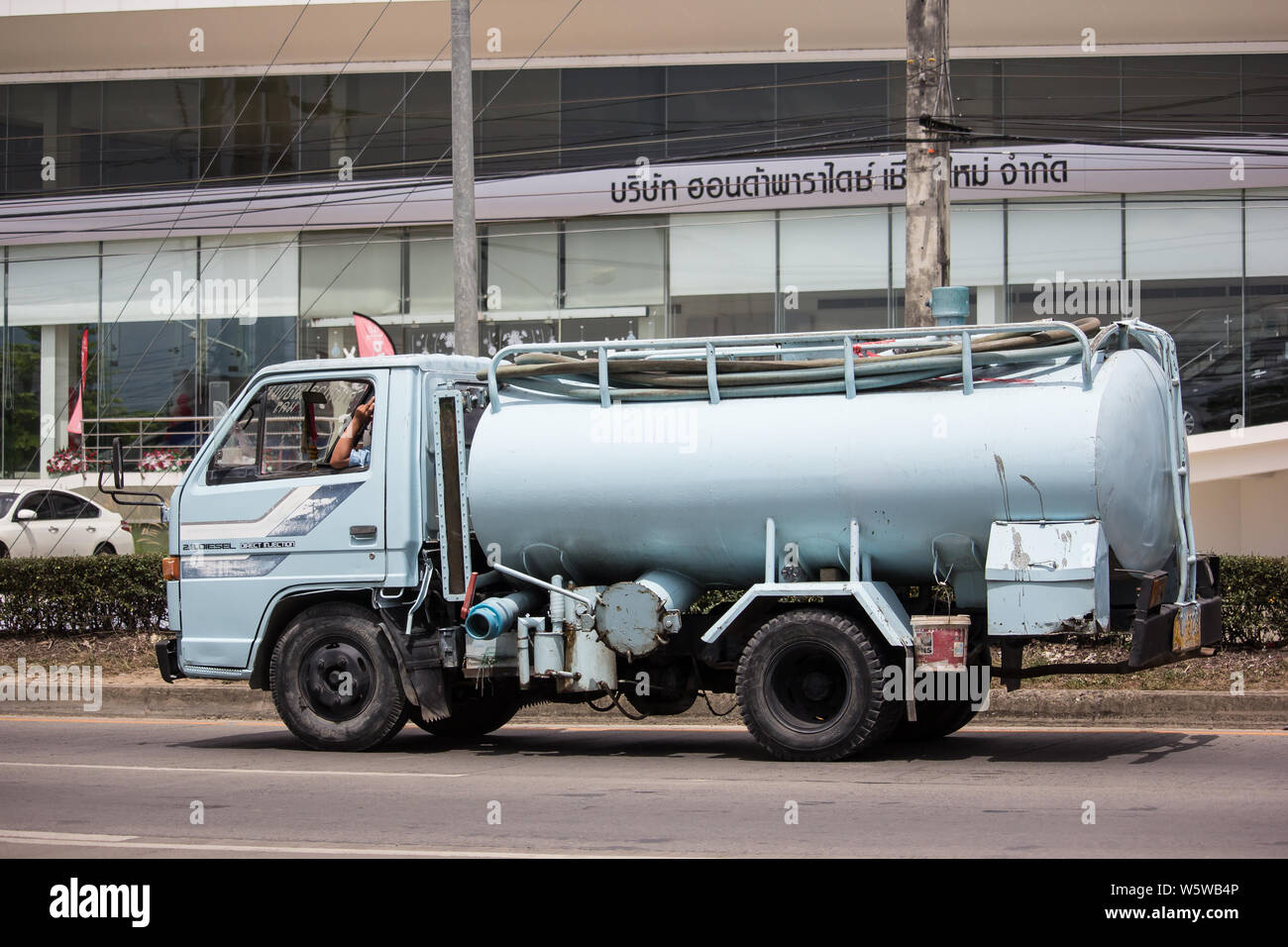 Licciana Nardi, Italia - 15 Luglio 2019: Privato del serbatoio acque nere carrello. Foto di road no.121 circa 8 km dal centro cittadino di Chiangmai, Thailandia. Foto Stock