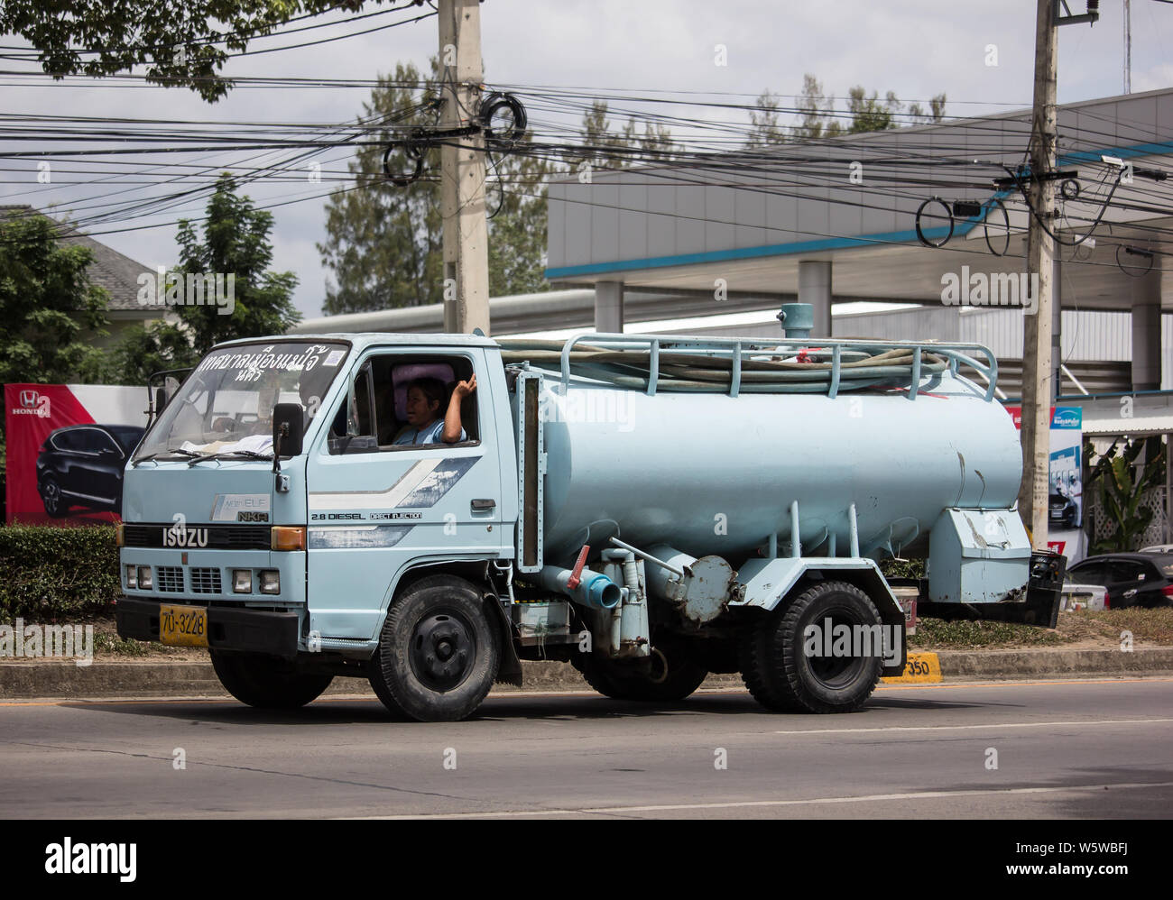 Licciana Nardi, Italia - 15 Luglio 2019: Privato del serbatoio acque nere carrello. Foto di road no.121 circa 8 km dal centro cittadino di Chiangmai, Thailandia. Foto Stock