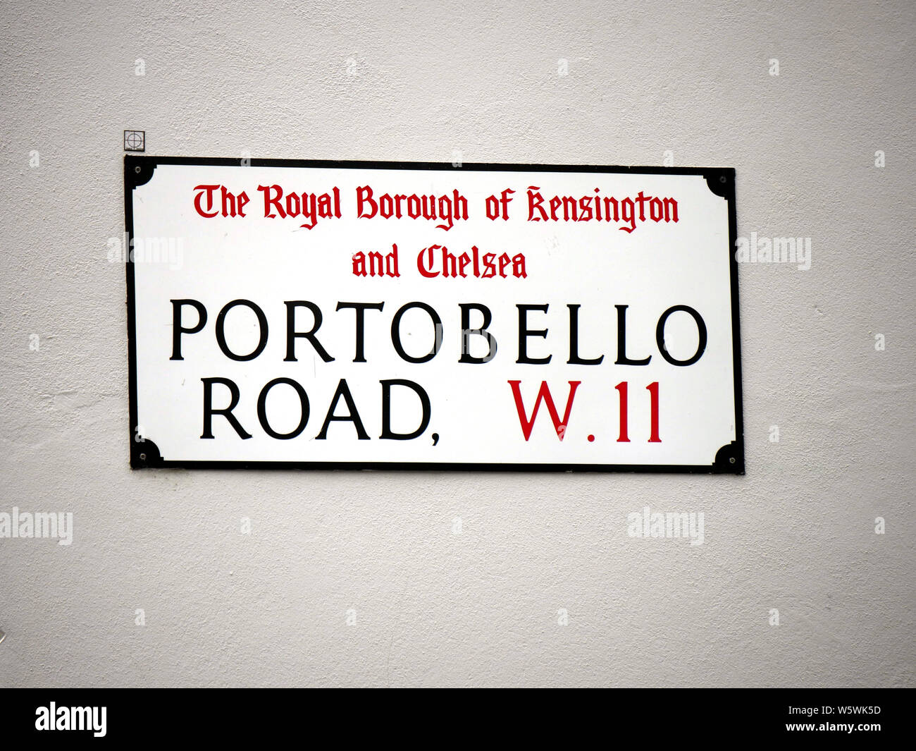 Un cartello stradale per Portobello Road W11, Notting Hill, London REGNO UNITO Foto Stock