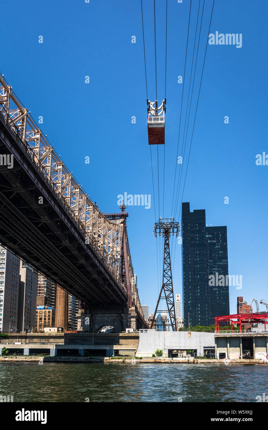 Manhattan,New York City, Stati Uniti d'America - 30 Giugno 2018 : il Queensboro Bridge over East River Foto Stock