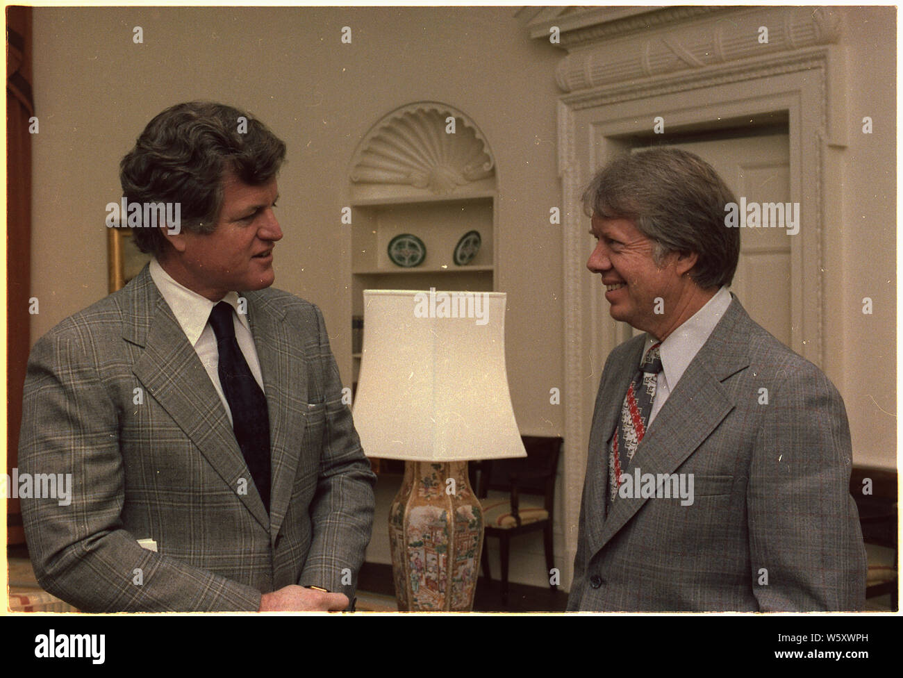 Il senatore Edward Kennedy si incontra con Jimmy Carter Foto Stock