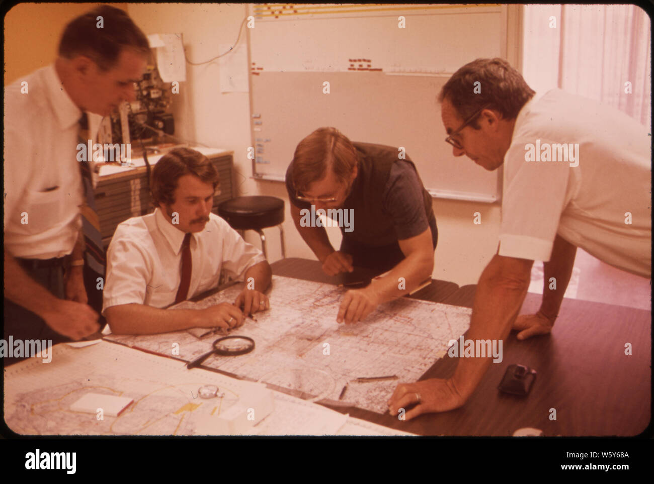 Il LOS ANGELES reattivo programma inquinanti (LARPP), è un luogo unico e multi-agenzia RICERCA DI INQUINAMENTO ATMOSFERICO studio promosso dal coordinamento del Consiglio Ricerca, un governo-industria Gruppo di ricerca. Presso il centro operativo in EL MONTE, l intero progetto è tracciata, mappati e registrati dal personale di EPA e METRONICS CORPORATION Foto Stock