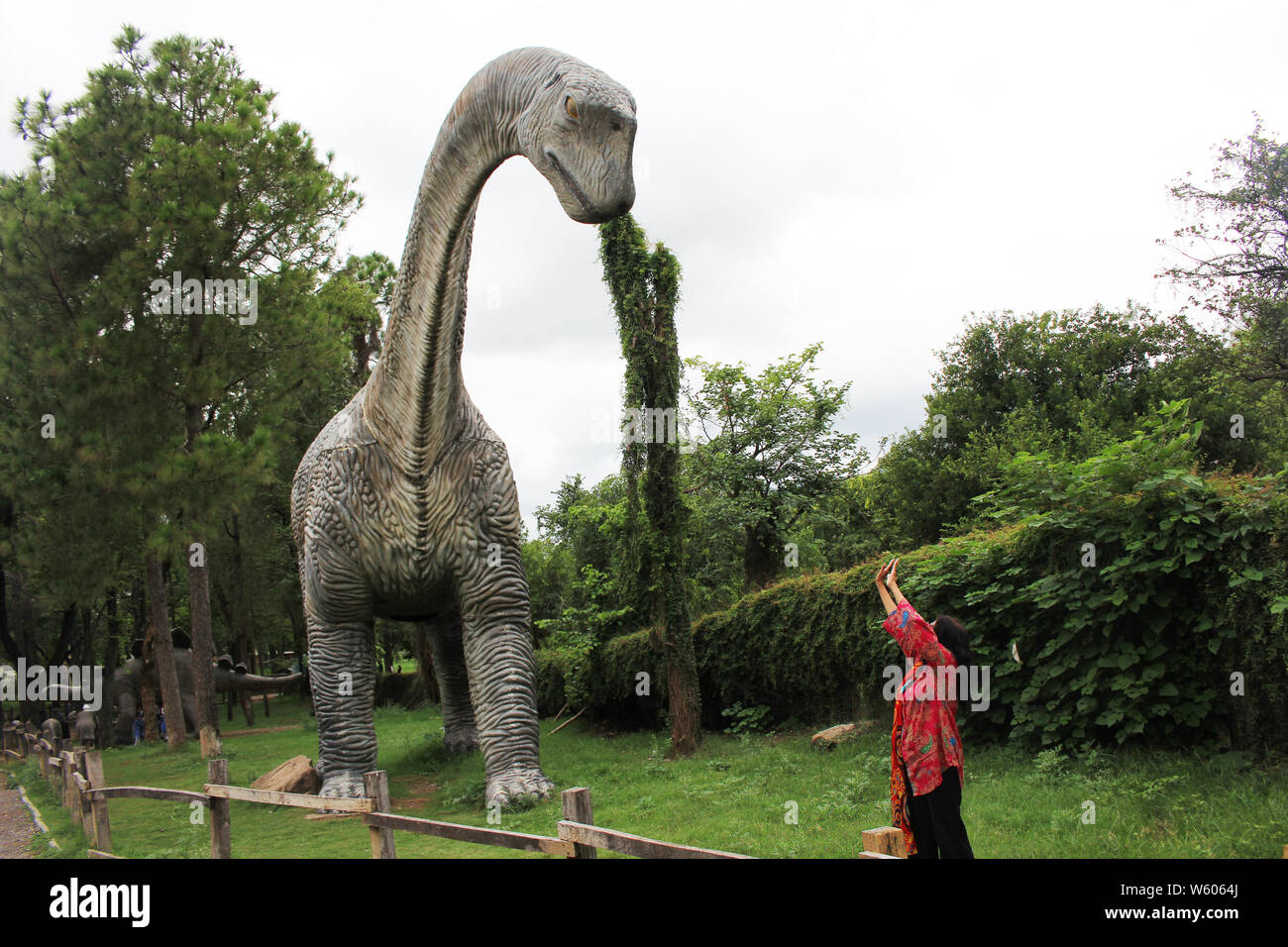 Enorme scary espressione scultura di dinosauri fauna selvatica animali Fotografia Foto Stock