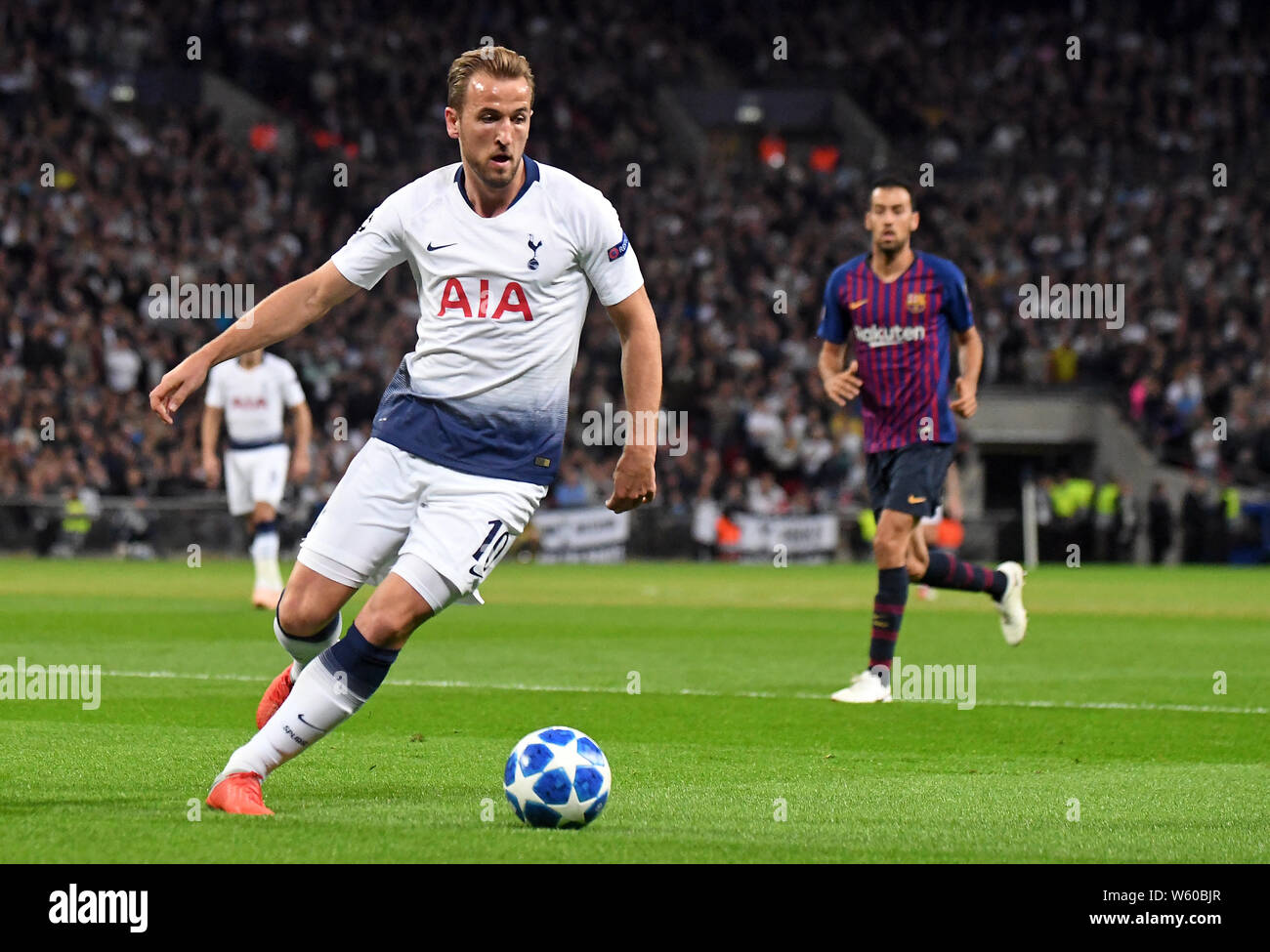 Londra, Inghilterra - Ottobre 3, 2018: Harry Kane del Tottenham ed durante il 2018/19 UEFA Champions League Gruppo B gioco tra Tottenham Hotspur (Inghilterra) e FC Barcellona (Spagna) allo Stadio di Wembley. Foto Stock