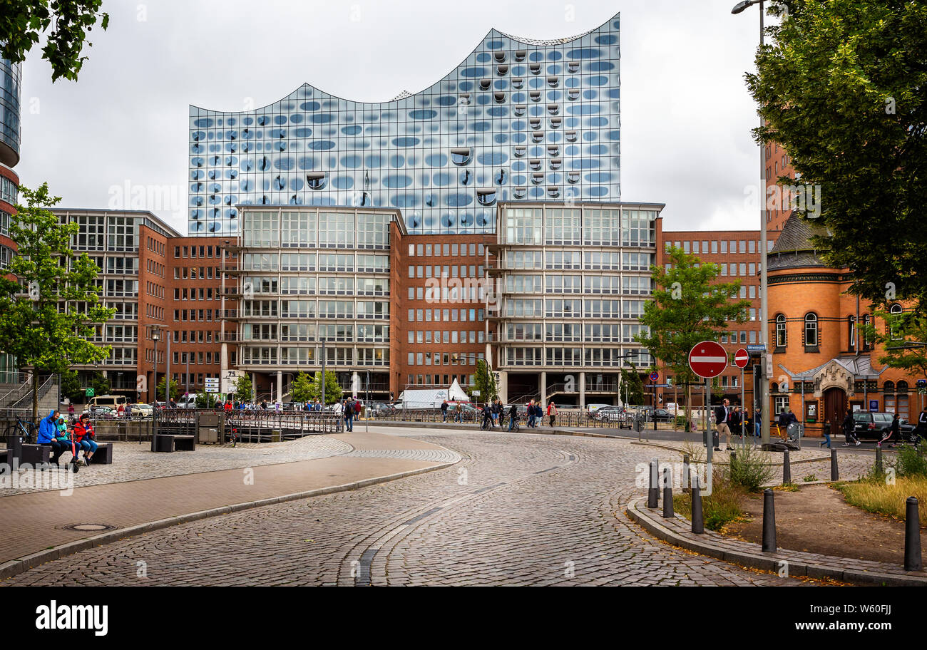 L'ultra moderna Elbphilharmonie Concerto edificio ad Amburgo, in Germania il 16 Luglio 2019 Foto Stock