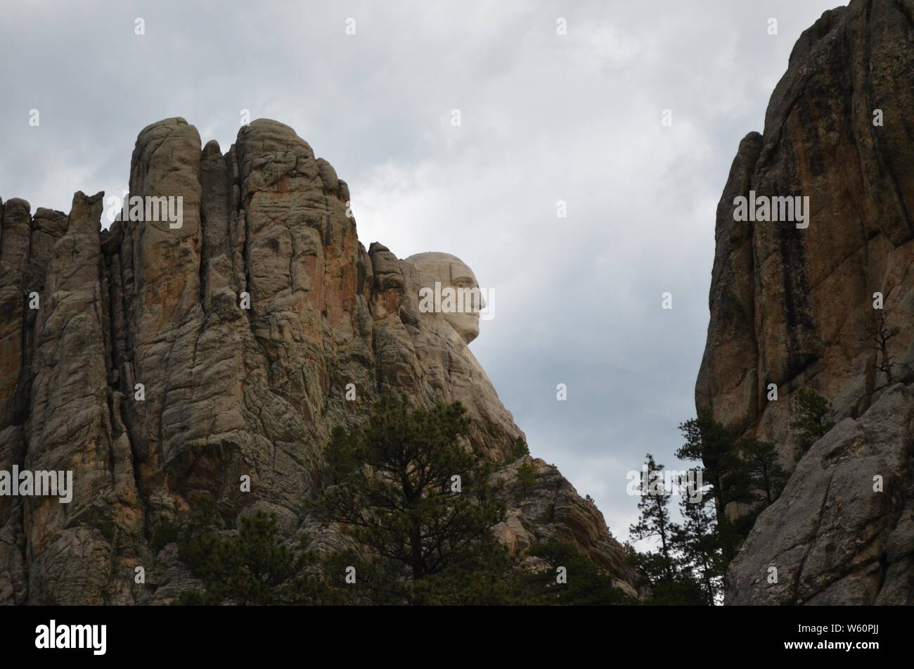 Tarda primavera in Sud Dakota: Mount Rushmore di George Washington in profilo Foto Stock