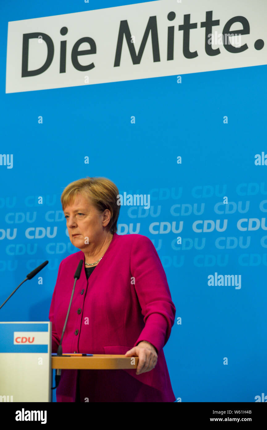 Il cancelliere tedesco Angela Merkel parla durante una riunione del cristiano Unione Democratica (CDU) Comitato esecutivo a Berlino, Germania, 29 ottobre 2018. Foto Stock