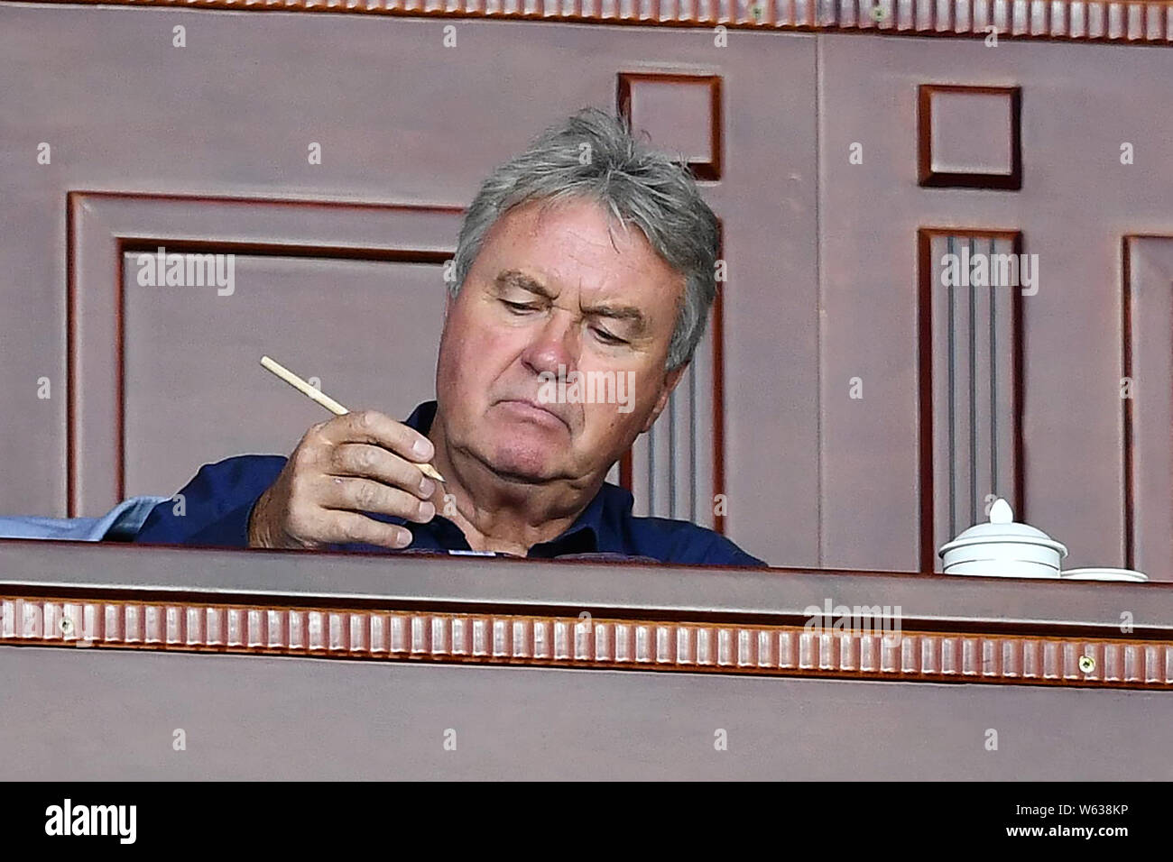 Dutch football manager e ex giocatore Guus Hiddink è raffigurato al team CFA Cina torneo internazionale di calcio giovanile 2018 nella città Qujing, s Foto Stock