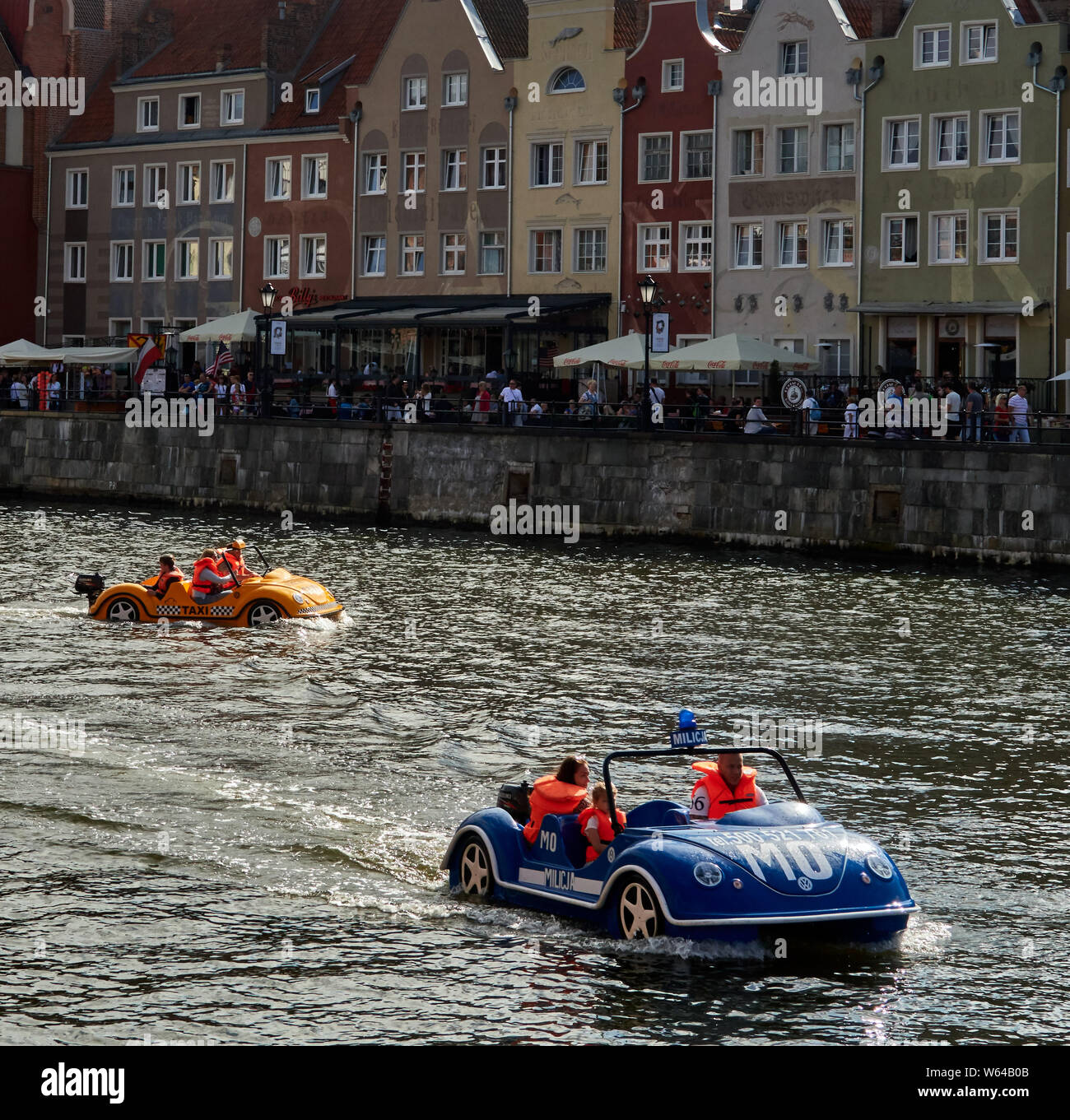 L'Europa, Polonia, Gdansk, un insolito crociera fluviale lungo il fiume Motlawa in un vecchio fashio Foto Stock