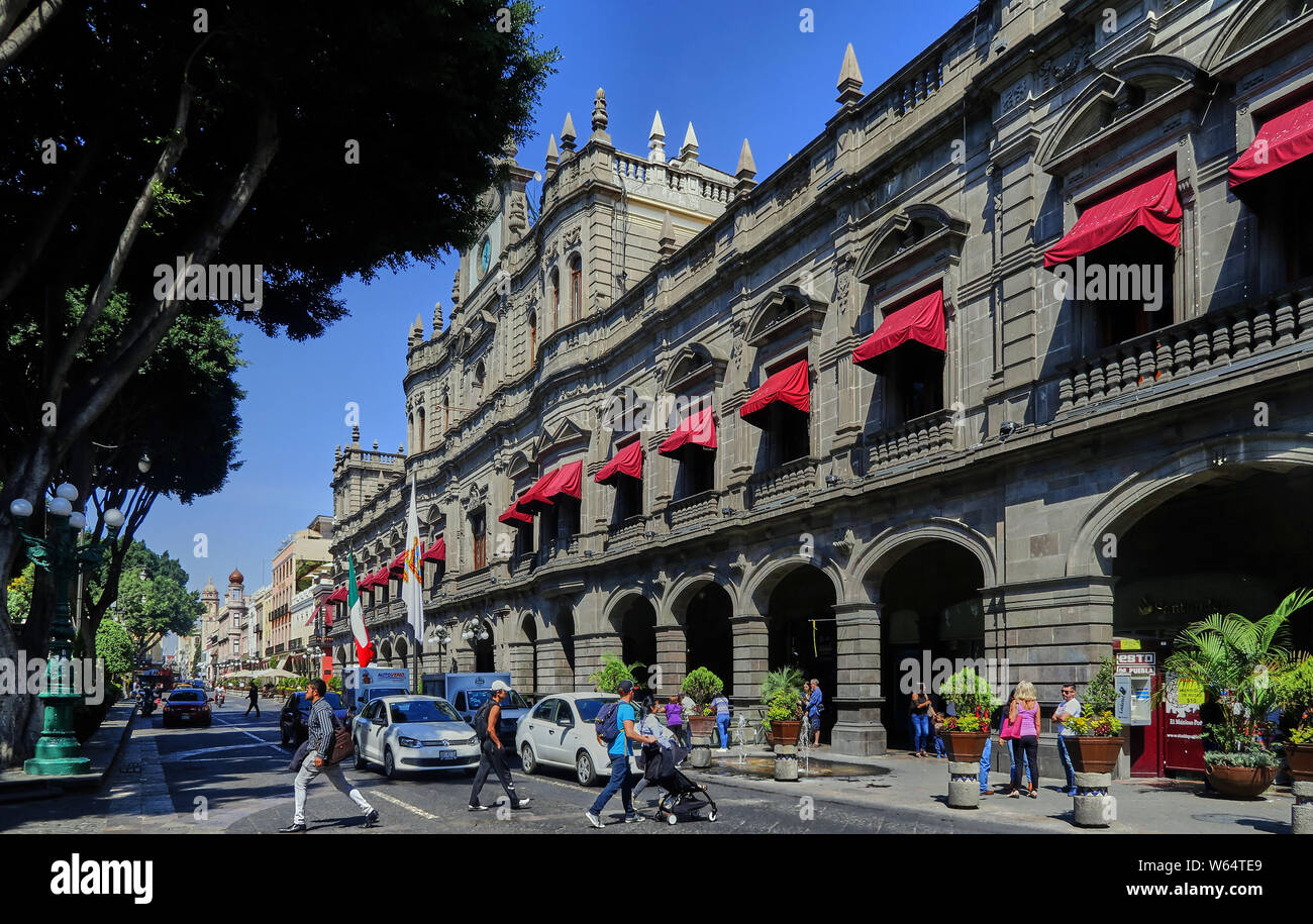 Il maestoso municipio di Puebla de los Angeles al crepuscolo, Messico Foto Stock