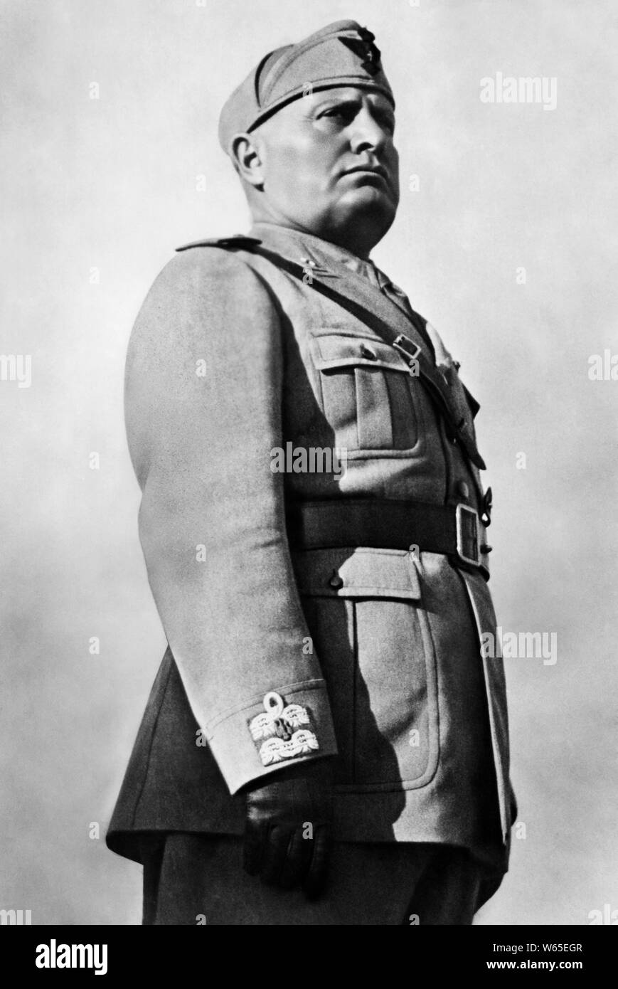 Benito mussolini uniform immagini e fotografie stock ad alta
